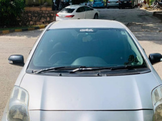 toyota-vitz-2008