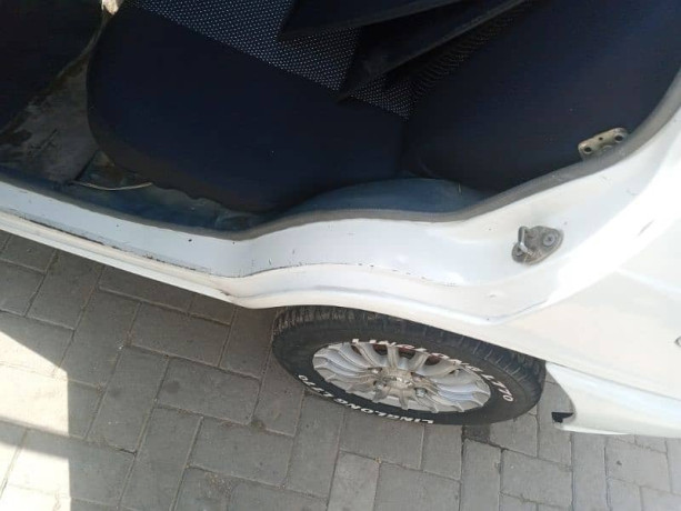 suzuki-mehran-vx-2006-big-15