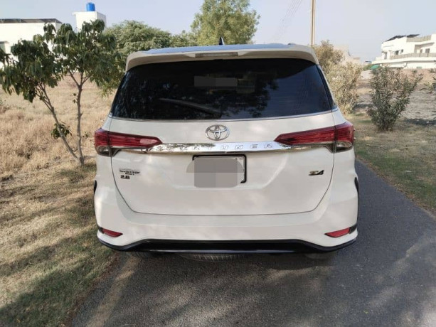 toyota-fortuner-sigma-2021-big-0