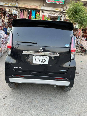 mitsubishi-ek-x-2019-big-3