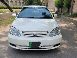toyota-corolla-2005