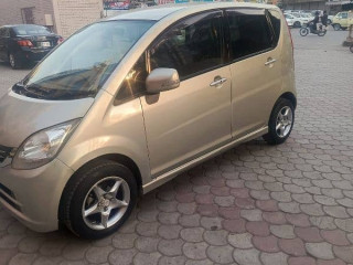 daihatsu-move-2010