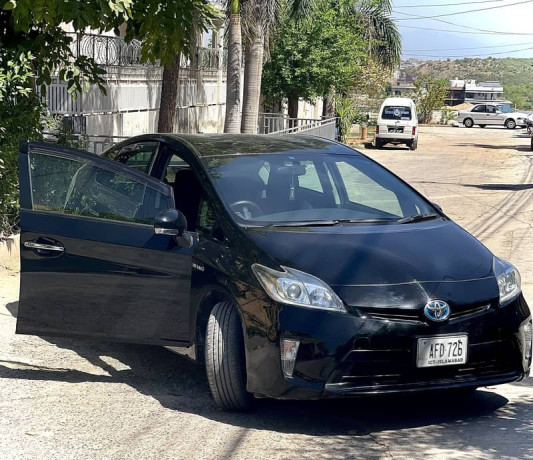 toyota-prius-201418-s-package-b2b-total-genuine-big-0
