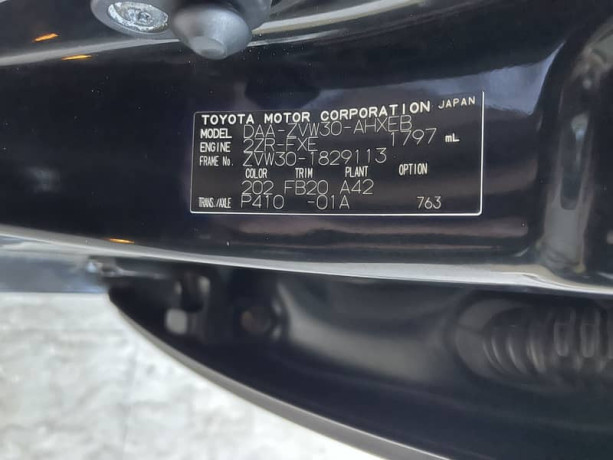 toyota-prius-201418-s-package-b2b-total-genuine-big-2
