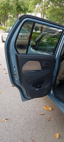 suzuki-wagon-r-2013-big-7