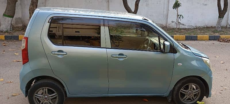 suzuki-wagon-r-2013-big-3