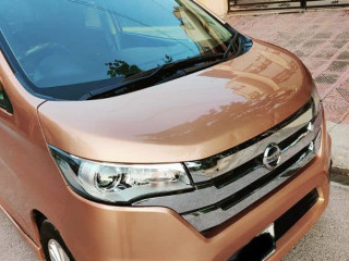 nissan-dayz-highway-star-2015