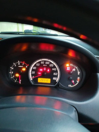 suzuki-swift-2011-big-14