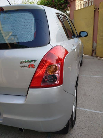 suzuki-swift-2011-big-11