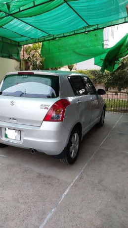suzuki-swift-2011-big-0