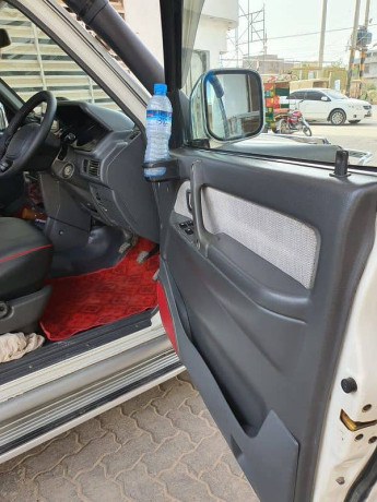 mitsubishi-pajero-1996-big-5