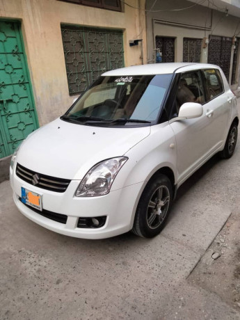 suzuki-swift-13-dlx-2021-big-1