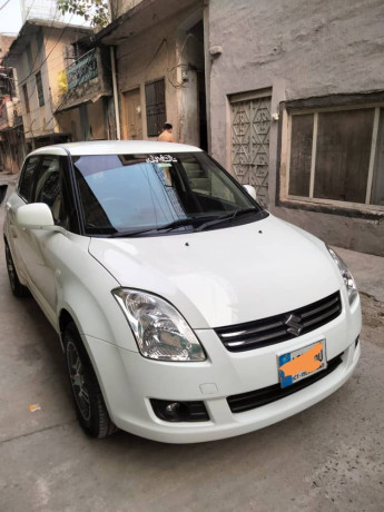 suzuki-swift-13-dlx-2021-big-2