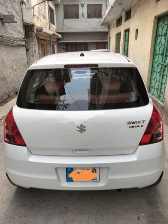suzuki-swift-13-dlx-2021-big-5