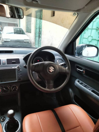 suzuki-swift-13-dlx-2021-big-16