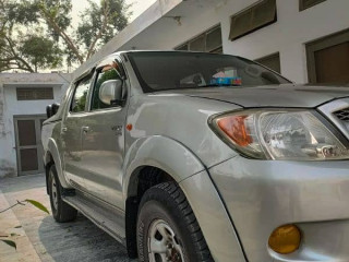 toyota-hilux-2006