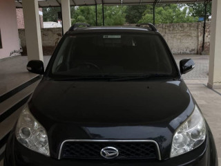 daihatsu-terios-44-7-seater-jeep-type-car