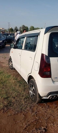 suzuki-wagon-r-2016-big-2