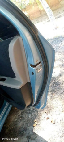 toyota-vitz-20062012-big-5