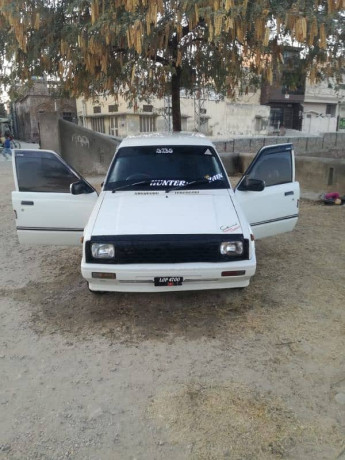 daihatsu-charade-1985-big-8