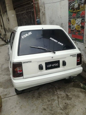 daihatsu-charade-1985-big-3