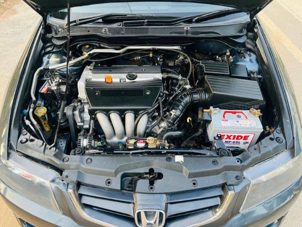 honda-accord-cl8-in-excellent-condition-big-10