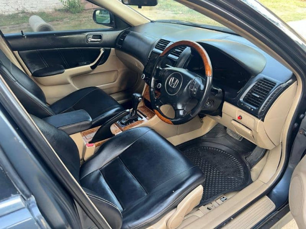 honda-accord-cl8-in-excellent-condition-big-11
