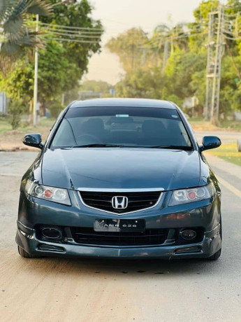 honda-accord-cl8-in-excellent-condition-big-0