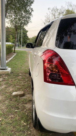 suzuki-swift-13-dlx-2016-big-1