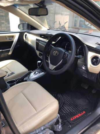 toyota-altis-grande-big-7