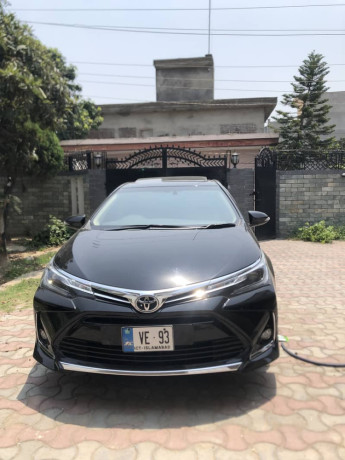 toyota-altis-grande-big-3