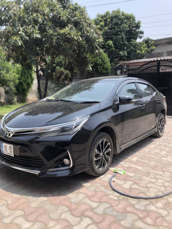 toyota-altis-grande-big-6
