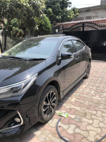 toyota-altis-grande-big-2