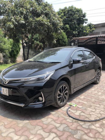 toyota-altis-grande-big-5