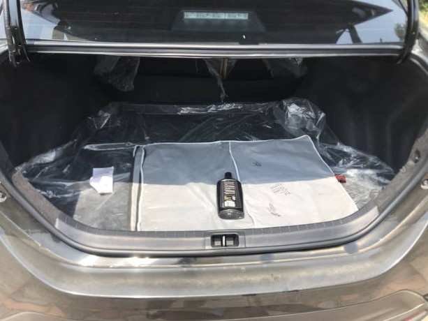 toyota-altis-grande-big-12