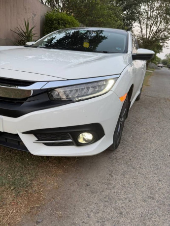 honda-civic-oriel-18-i-vtec-cvt-2021-big-3