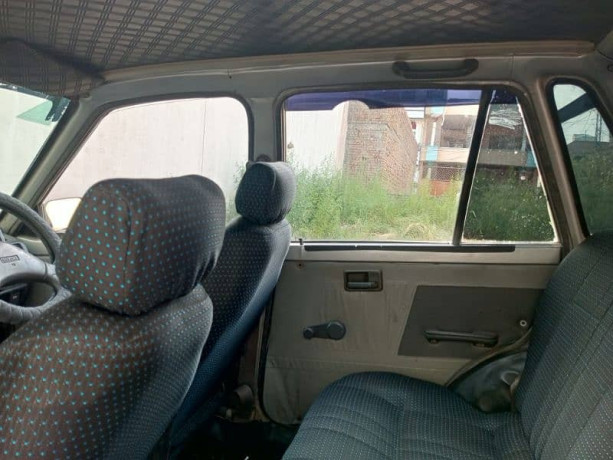 suzuki-mehran-vxr-2005-big-10