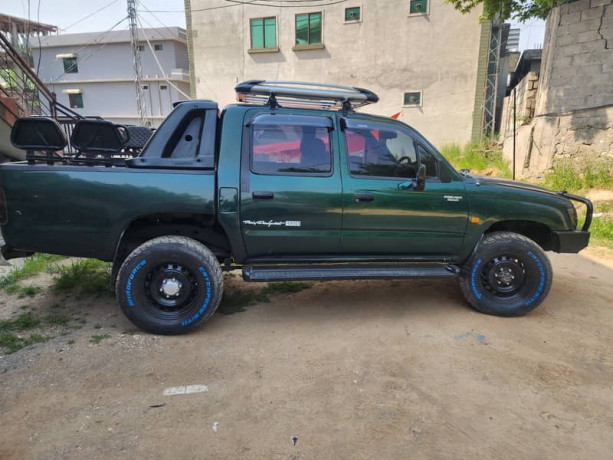 toyota-hilux-2005-big-3