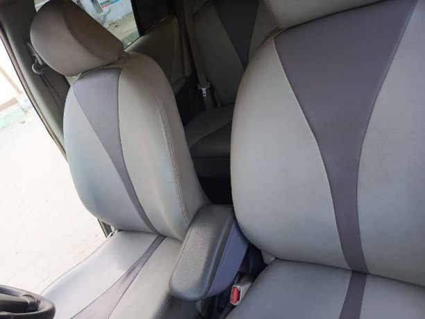 toyota-vitz-2010-registration-2014-big-5