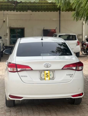 toyota-yaris-2022-big-1