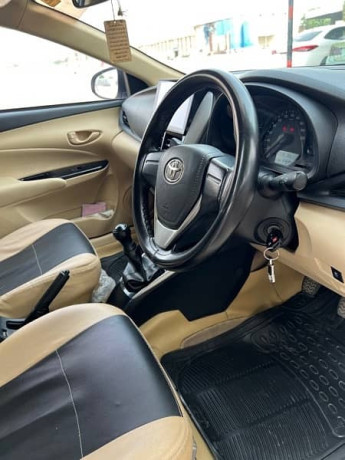 toyota-yaris-2022-big-5