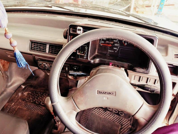 suzuki-mehran-vx-2008-big-6