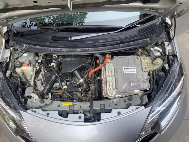 nissan-note-e-power-big-7