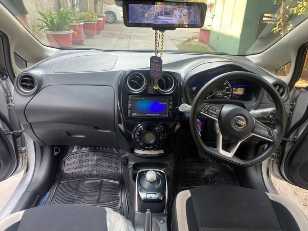 nissan-note-e-power-big-3