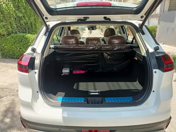 proton-x70-premium-fwd-2022-big-9