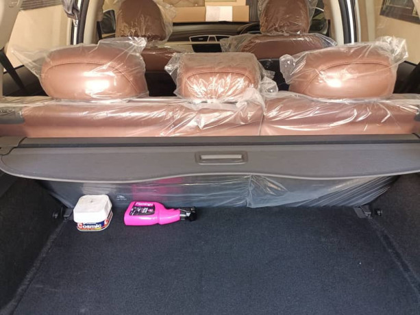proton-x70-premium-fwd-2022-big-8