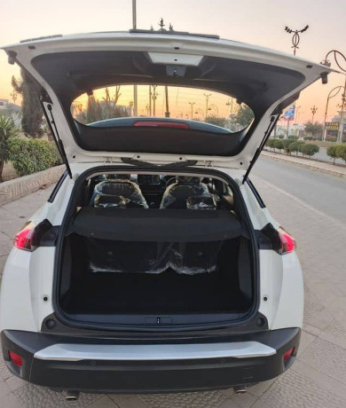peugeot-2008-allure-2022-fwd-12l-turbo-charge-big-4