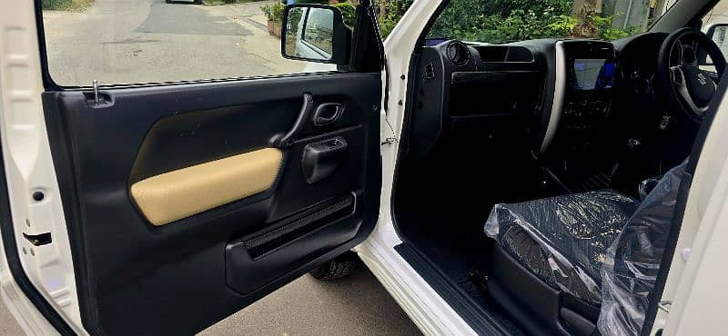 suzuki-jimny-2019-turbo-hud-shape-1328cc-sale-in-gujranwala-big-9