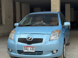 toyota-vitz-2006-model-13-registred-outside-shower-insied-genuine