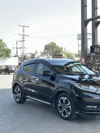 20172122-honda-vezel-z-package-big-11